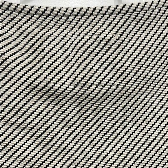 Maeve Black and White Textured Knit Sleeveless V Neck Blouse - Size Small - Picture 8 of 13